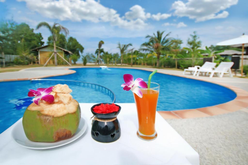 The Villa Laemhin Lagoon Resort Phuket Exterior photo